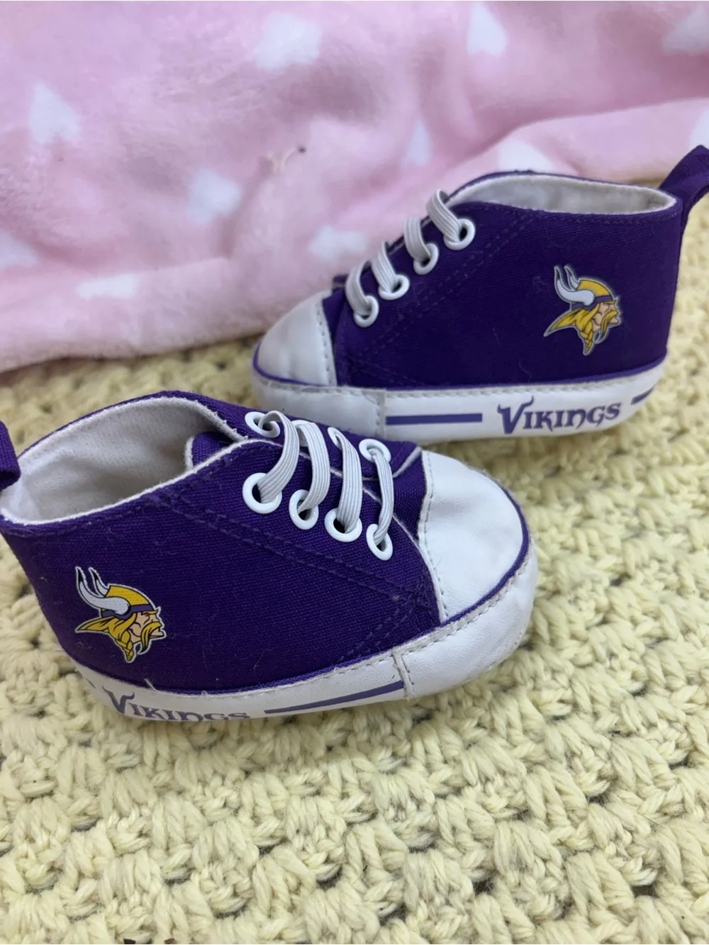 Minnesota Vikings infant crib shoes